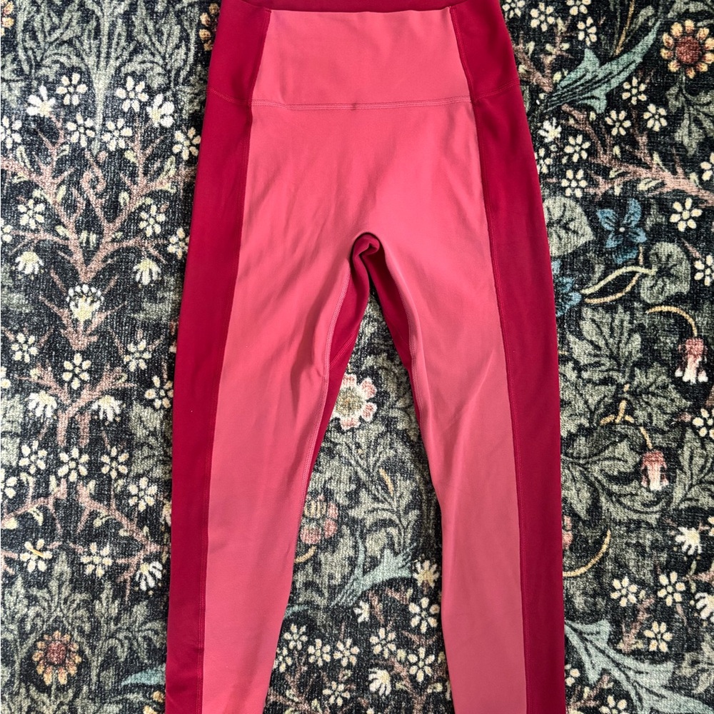 Athleta Transcend Colorblock Leggings in Pink and Red 7/8 Cropped